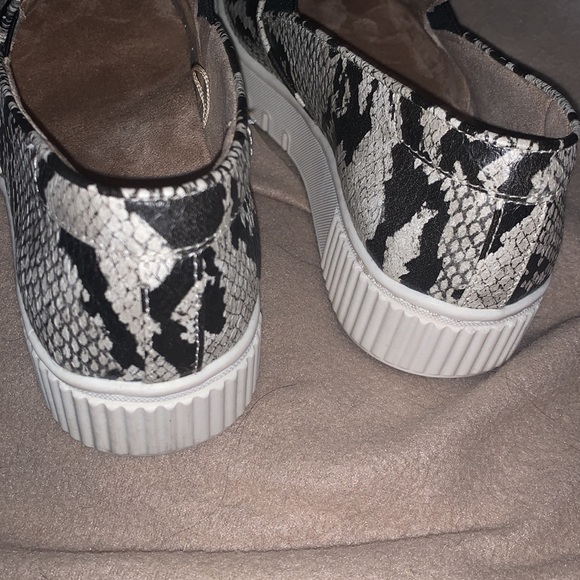 SOUL Naturalizer Trisha Python Print Loafers — 8 — Like New! - Picture 6 of 9
